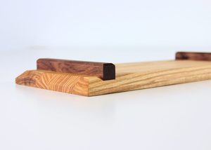 Tabla de Servir Sushi Japonesa de Madera de Teca y Fresno, Ecológica, Biodegradable, de Grado Alimenticio, con Patas Oscuras, Bicolor, para Comida Fina, OEM Personalizado - Product Image 3