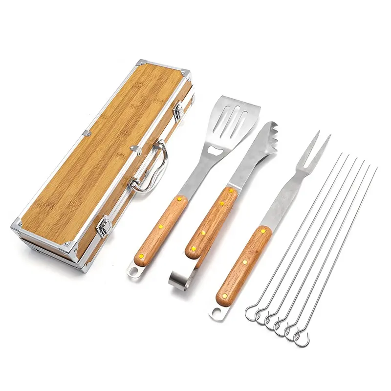 New Arrival 5 Pieces Oak Wooden Handle BBQ Tools Set BBQ Grill Tools Set With Carrying Case