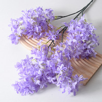 Arrangement de fleurs artificielles en soie réaliste (lilas, fleurs de cerisier, orchidée Wenxin) pour la décoration du plafond de salle de mariage