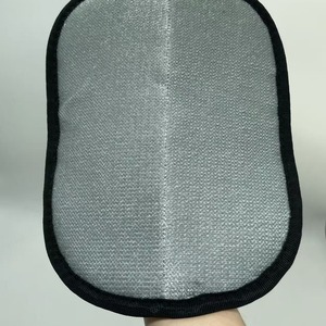 Guante removedor de pelo de mascotas, poliéster negro, multifuncional para perros grandes - Product Image 2