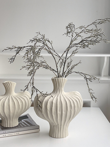 Vase à fleurs en céramique européenne moderne, vases élégants en porcelaine pour table d'hôtel, arrangement de vases pour centre de table de mariage - Product Image 5