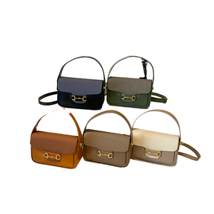 Sac à bandoulière carré de luxe pour femme en toile et cuir PU, avec fermeture éclair, élégant et tendance, pour l'automne, le printemps et l'été <span class=keywords><strong>QAZA</strong></span> - Product Image 1