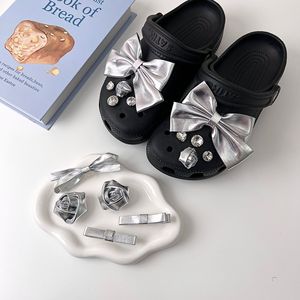 Accessori per <span class=keywords><strong>Scarpe</strong></span> con Fori - Decorazioni per Ciabatte a Fiocco - Fiori di Rosa - Gioielli con Diamanti - Nuovo Stile di Tendenza - Product Image 1