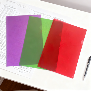 Cartella di plastica con Logo personalizzato trasparente a forma di L per l'uso negli uffici scolastici - Product Image 4