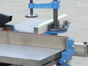 443A Raboteuse-Dégauchisseuse Polyvalente Populaire pour le Travail du Bois, Machine à Bois Multifonctionnelle avec Table de Poussée - Product Image 3