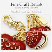 Porte-clés Cœur Amour Tendance, Breloque de Sac Scintillante, Pendentif Mignon pour Femme, Accessoires Plaqué Or, Porte-clés de Voiture, Vente en Gros, OEM Personnalisé