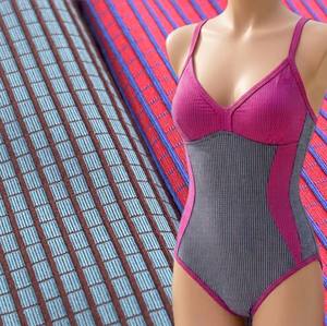 Tela de jacquard reflectante para trajes de baño 53% nailon 36% poliéster 11% spandex con buena elasticidad - Product Image 1