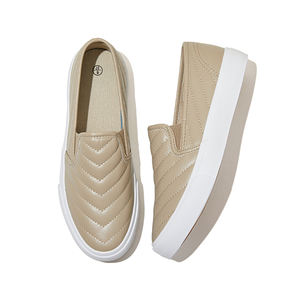 סיטונאי Xustom לוגו גבירותיי רך עור רקום טריז העקב להחליק על דירות נעליים יומיומיות לנשים חדש סגנון - Product Image 3