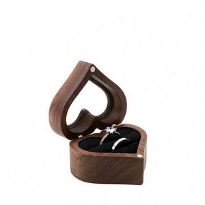 Boîte à bijoux personnalisée en bois vintage, noyer noir, forme de cœur, boîte cadeau pour demande en mariage, fiançailles, cérémonie de mariage - Product Image 1
