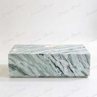 Table basse carrée Wabi Sabi Dream Home avec plateau en bois brûlé, pieds cylindriques en marbre brut, table de salon rustique