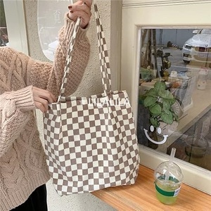 Sacs fourre-tout pliables à faible MOQ pour l'université, sacs de courses transparents rayés avec logo personnalisé pour supermarché et usage cadeau - Product Image 1