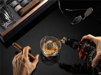 Coffret Cadeau Whisky de Luxe en Bois Premium avec Accessoires de Bar, Plateaux à Cocktails et à Snacks Inclus, Stocké Jianxin >5 Articles Chine