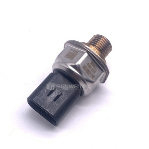 Capteur de pression Senwitt 344-7391 à montage fileté pour système Common Rail d'excavatrice - Product Image 5