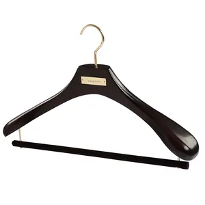 YIKAI cina Hangers fornitore personalizzato abbigliamento in legno appendiabiti appendiabiti