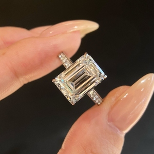 Anillo de compromiso Aazuo de oro amarillo macizo de 18 quilates con diamantes cultivados en laboratorio de 6.0 quilates, corte esmeralda grande de lujo para mujer, ideal para banquetes y fiestas. - Product Image 5