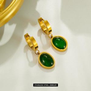 Juego de Joyería de Acero Inoxidable con Baño de Oro de 18K, Cadena Retro con Hoja de Jade, Collar, Pulsera y Pendientes de Lujo Exquisitos de Alta Gama - Product Image 4