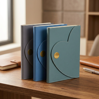 Carnet A5 à motif cœur, fermeture à 3 volets, boucle métallique, reliure cousue, agenda de luxe, coffret cadeau d'entreprise, couverture en PU