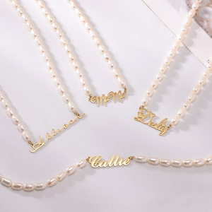 Collana con Ciondolo a Cuore Personalizzabile SongYi in Colore Oro con Zircone, Gioiello in Acciaio Inossidabile con Nome del Bambino per Anniversario - Product Image 1
