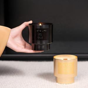 LunaLith - Vente en gros de bougies parfumées en métal doré avec mèche en bois |   Bougie parfumée à la cire de soja pour la décoration de la maison, fournisseurs, faible MOQ - Product Image 2