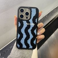 Étui en TPU avec design de nœud brodé, rectangle, iPhone 16 Pro Max, plusieurs modèles, motif floral, résistant aux chutes, style cartoon