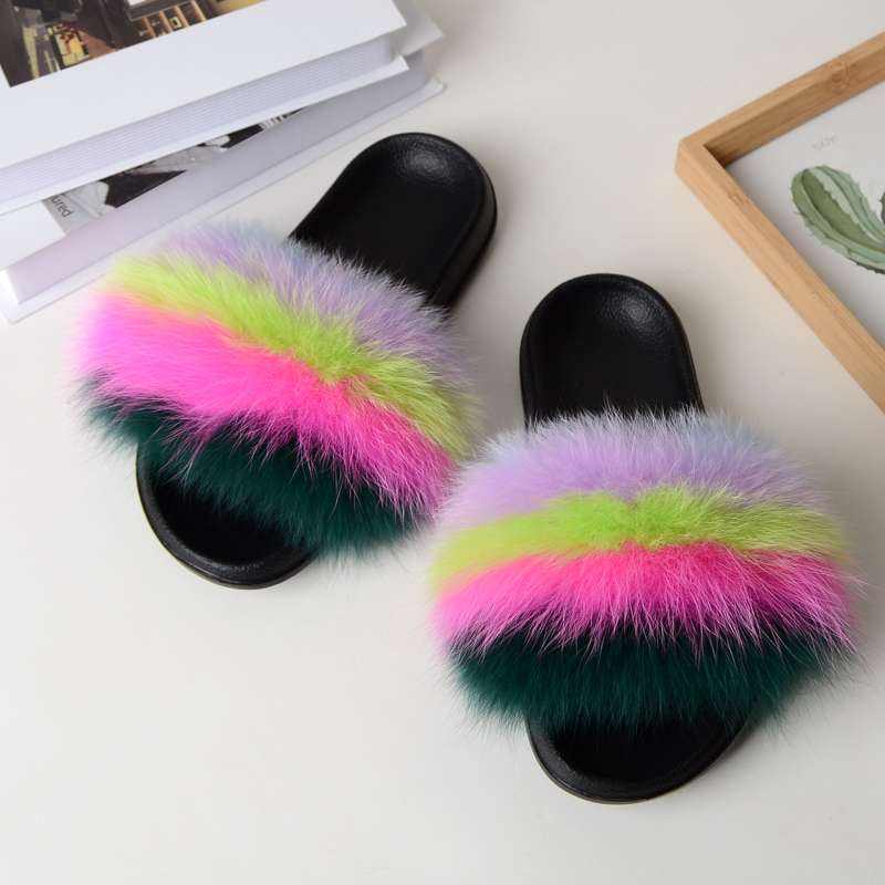 6 fox fur slides