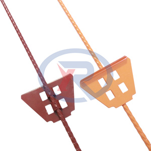 Poteau en acier à ressort de 110 cm, recouvert de rouge, avec isolateur supérieur en plastique / Poteau en acier à ressort galvanisé pour clôture électrique - Product Image 2