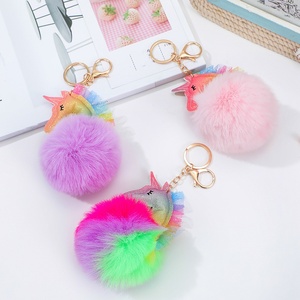 Vente en gros de <span class=keywords><strong>porte</strong></span>-clés <span class=keywords><strong>licorne</strong></span> mignon et moelleux avec <span class=keywords><strong>pompon</strong></span>, <span class=keywords><strong>porte</strong></span>-clés pour voiture, <span class=keywords><strong>porte</strong></span>-clés pour femmes en peluche, <span class=keywords><strong>porte</strong></span>-clés <span class=keywords><strong>pompon</strong></span> en fausse fourrure <span class=keywords><strong>licorne</strong></span> - Product Image 5
