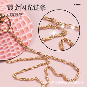 Nuevas cubrepezones de piel de serpiente con borlas para el cuello, sexys y eróticas, cubrepezones de cuero antiexposición para uso adulto. - Product Image 1