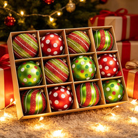Juego de Adornos Navideños Modernos Minimalistas con Lentejuelas Rojas y Verdes, Bolas Colgantes de Plástico de 8 cm, 12 Piezas, Decoraciones Redondas