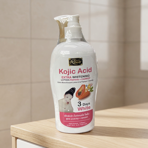 Lotion corporelle éclaircissante Ranee Extra Whitening à la vitamine C, à l'acide kojique, aux extraits de papaye et de carotte - Hydratant à base de plantes biologiques, revitalisant pour la peau, adultes - Product Image 2