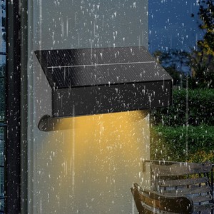 Lámpara de Pared Exterior Solar con Sensor Inductivo, Luz Ambiental de 7 Colores para Patio, Jardín y Valla - Product Image 1