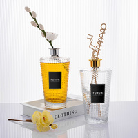 Bâtonnets de parfum d'ambiance à l'huile essentielle, sans MOQ, grand flacon diffuseur en verre transparent rouge surdimensionné de 1000 ml avec étiquette