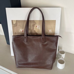 Sac fourre-tout pour femme en cuir souple marron, grande capacité, poche zippée, usage quotidien, automne 2024 - Product Image 2