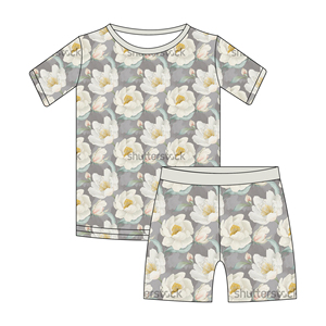 Set Pigiama Estivo per Bambine 2 Pezzi con Stampa Peonia Bianca Acquerello Grigio Tenuto, Pantaloncini Elasticizzati, Morbido ed Elegante - Product Image 1