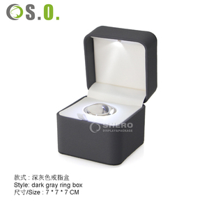 Caja de Cuero PU Roja al por Mayor con Logotipo Personalizado para Anillos, Colgantes, Pulseras, Brazaletes, Collares, Cajas para Joyería con Luz LED - Product Image 2