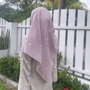 2023 Beliebte Verkauf Einfache koreanische Sulam Chiffon Schal muslimische Frauen Jakobs muscheln Stickerei Rand Hijab Malaysia Tudunag Bawl Kopftücher