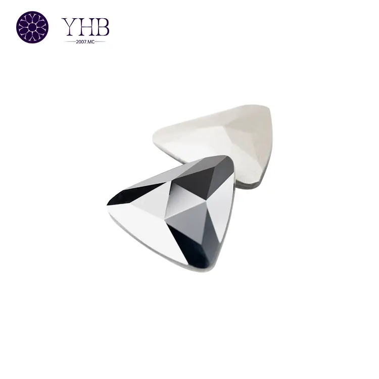 All'ingrosso grasso triangolo punto di strass di qualità perle di vetro per la decorazione di gioielli Nail Art forniture