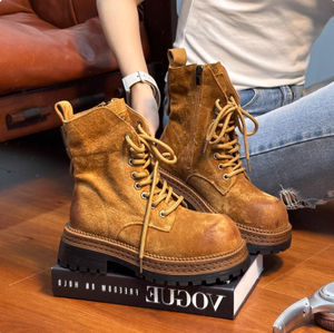 Stivali corti da donna in vera pelle Vintage in stile 2025 britannico lucidato a colori <span class=keywords><strong>con</strong></span> plateau antiquati per <span class=keywords><strong>lacci</strong></span> - Product Image 1