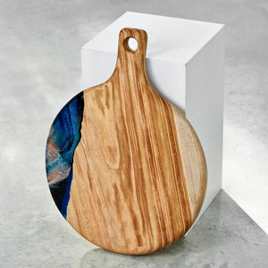Tabla de Cortar de Madera de Olivo con Diseño de Resina Artística de Olas del Océano, Tabla Redonda para Servir Pizza y Queso - Product Image 2