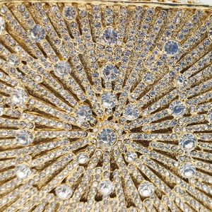 Impresionante Bolso de Noche Cuadrado con Cristales y Cadena Mini para Mujer, Ideal para Salir y Vestirse Elegante - Product Image 6