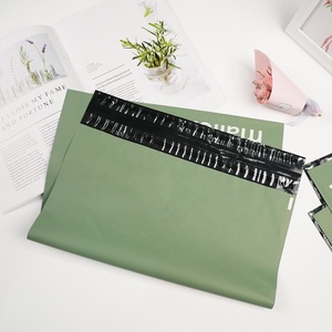 Bolsas de embalaje personalizadas ecológicas biodegradables al por mayor, boutiques de ropa, bolsas de plástico con envío exprés postal - Product Image 6