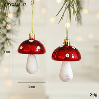 Neue umweltfreundliche Weihnachts-Plastik-Dekorationsanhänger: Spritzgegossener kleiner Anhänger, Weihnachtsmann, Donut, Eule, Süßigkeitenstab, Kamera, Pilz