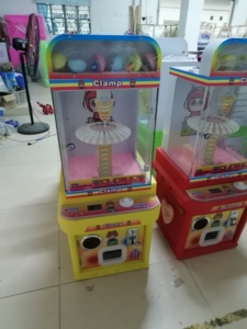 Kit de máquina de premios DIY operada con monedas para jugadores de madera, en inglés, con piezas metálicas y de peluche, para máquinas recreativas de madera - Product Image 3