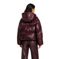 Veste matelassée à capuche pour femme, bordeaux foncé, en similicuir, manteau d'hiver brillant, isolé, matelassé, style bomber, parka, vêtement d'extérieur