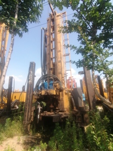 Machine <span class=keywords><strong>d</strong></span>'occasion 350m machine de forage 6.6 mètres tour bas prix acier piste <span class=keywords><strong>eau</strong></span> puits appareil de forage en vente - Product Image 2