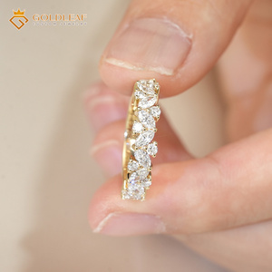 Anillo de Compromiso con Diamante Cultivado en Laboratorio, Corte Marquesa, Chapado en Oro de 10k, 14k o 18k, Personalizado por Goldleafgem, Anillo de Boda Redondo, Regalo para Ella - Product Image 4