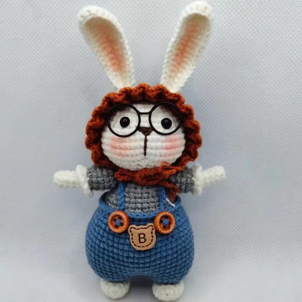 สายเอี๊ยมสีน้ำเงินน้ำตาลกระต่าย