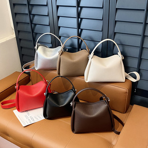 <span class=keywords><strong>Sac</strong></span> seau décontracté de style français, couleur unie simple, rétro, <span class=keywords><strong>sac</strong></span> bandoulière, <span class=keywords><strong>sac</strong></span> à main en cuir souple vintage de première qualité pour femmes - Product Image 1