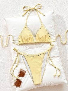 Costume da Bagno Donna Giallo con Rivetti Halter - Bikini Sexy di Tendenza per Festival e Spiaggia - Product Image 2
