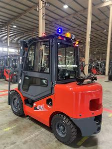 Carretilla elevadora con motor de GLP HELI CPYD35 de <span class=keywords><strong>3</strong></span>,<span class=keywords><strong>5</strong></span> toneladas, alto rendimiento para operaciones de almacén y exteriores, equipo fiable y duradero - Product Image 2